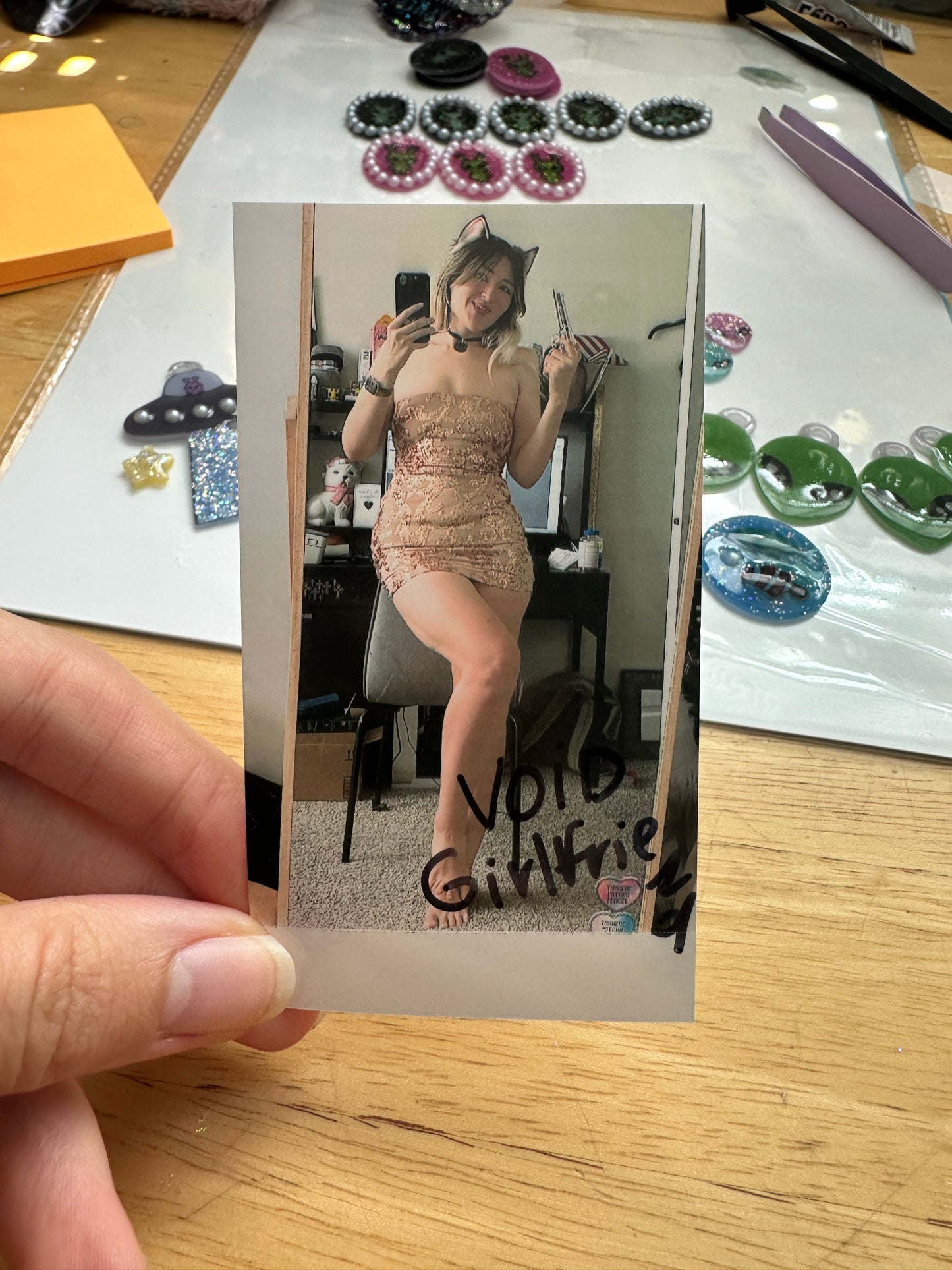 void girlfriend signature photo