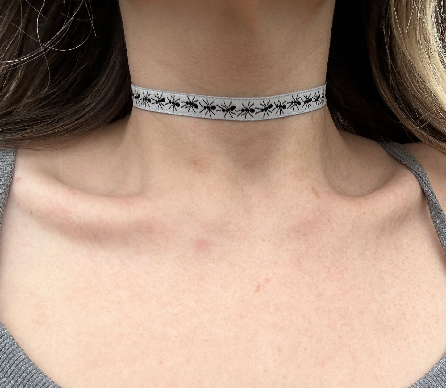 Ants! black and white choker