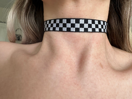 Checkerboard Ribbon Necklace