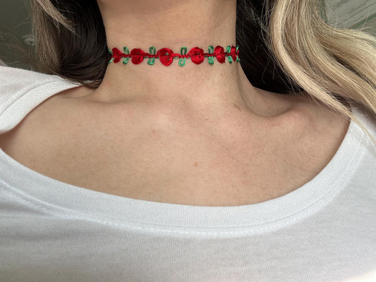 Red Rose Dainty Ribbon Choker